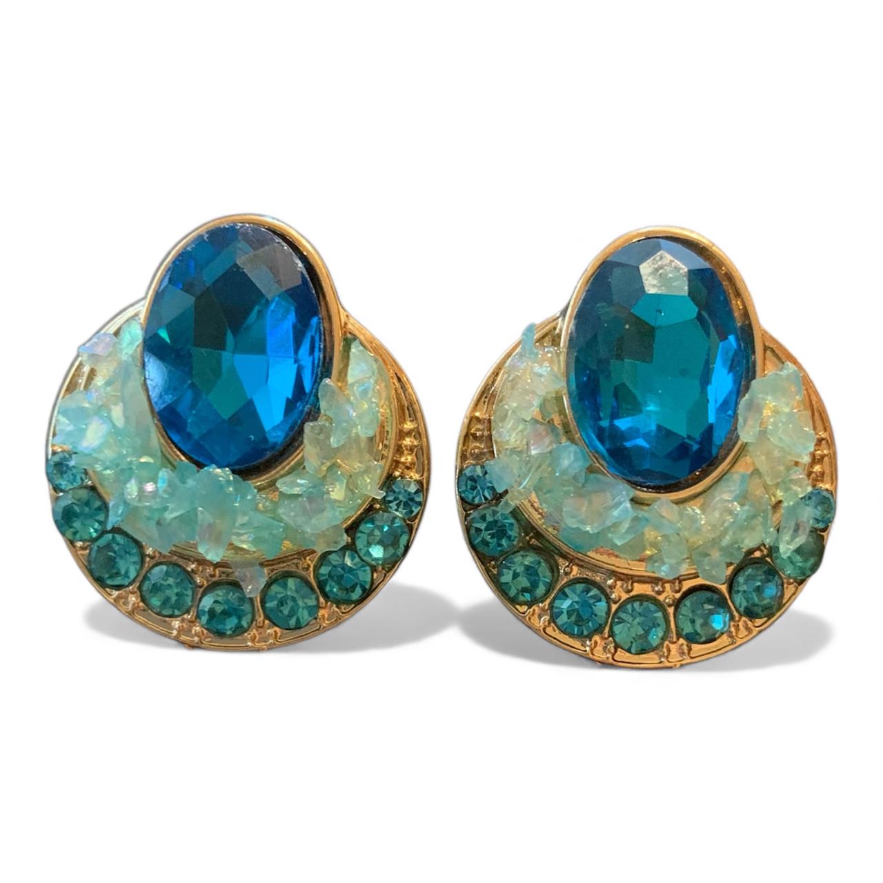 Vintage - Inspired Crystal Stud Earrings - RYZZ