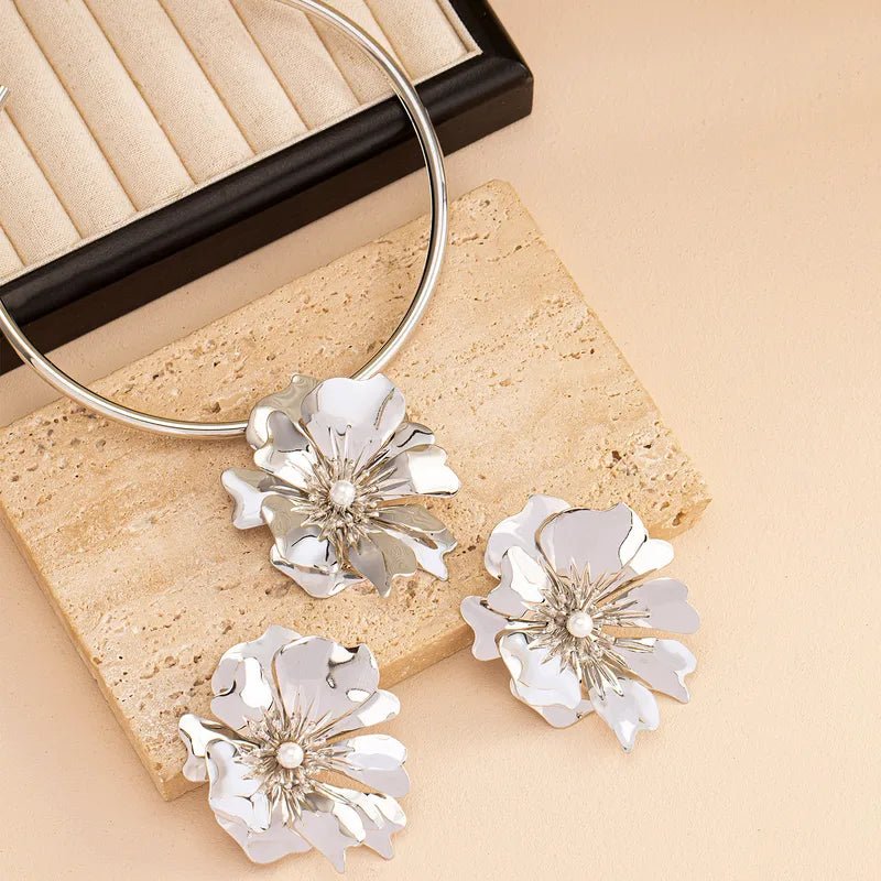 Flower Pendant Necklace And Earrings Set For Women Alloy Material Jewelry Combination Accessories - RYZZ