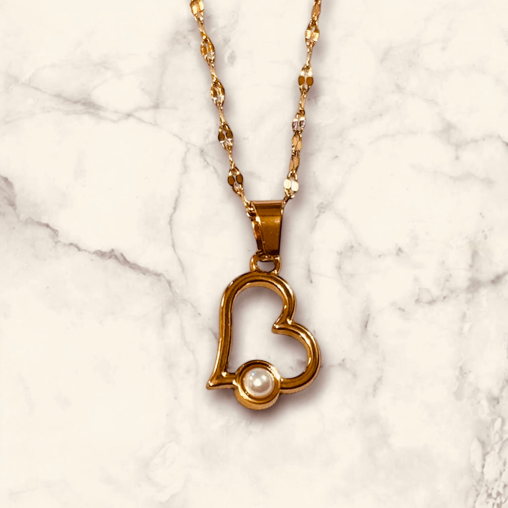 Golden Anti Tarnish Heart Pearl Pendant Clasp Necklace - RYZZ