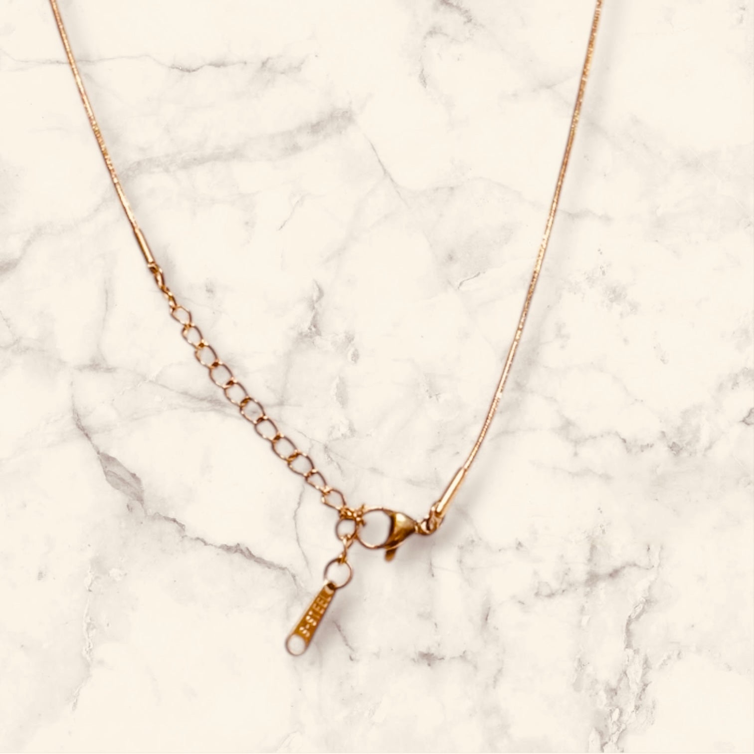 Geometric Design with Rhinestones Golden Anti Tarnish Pendant Clasp Necklace - RYZZ