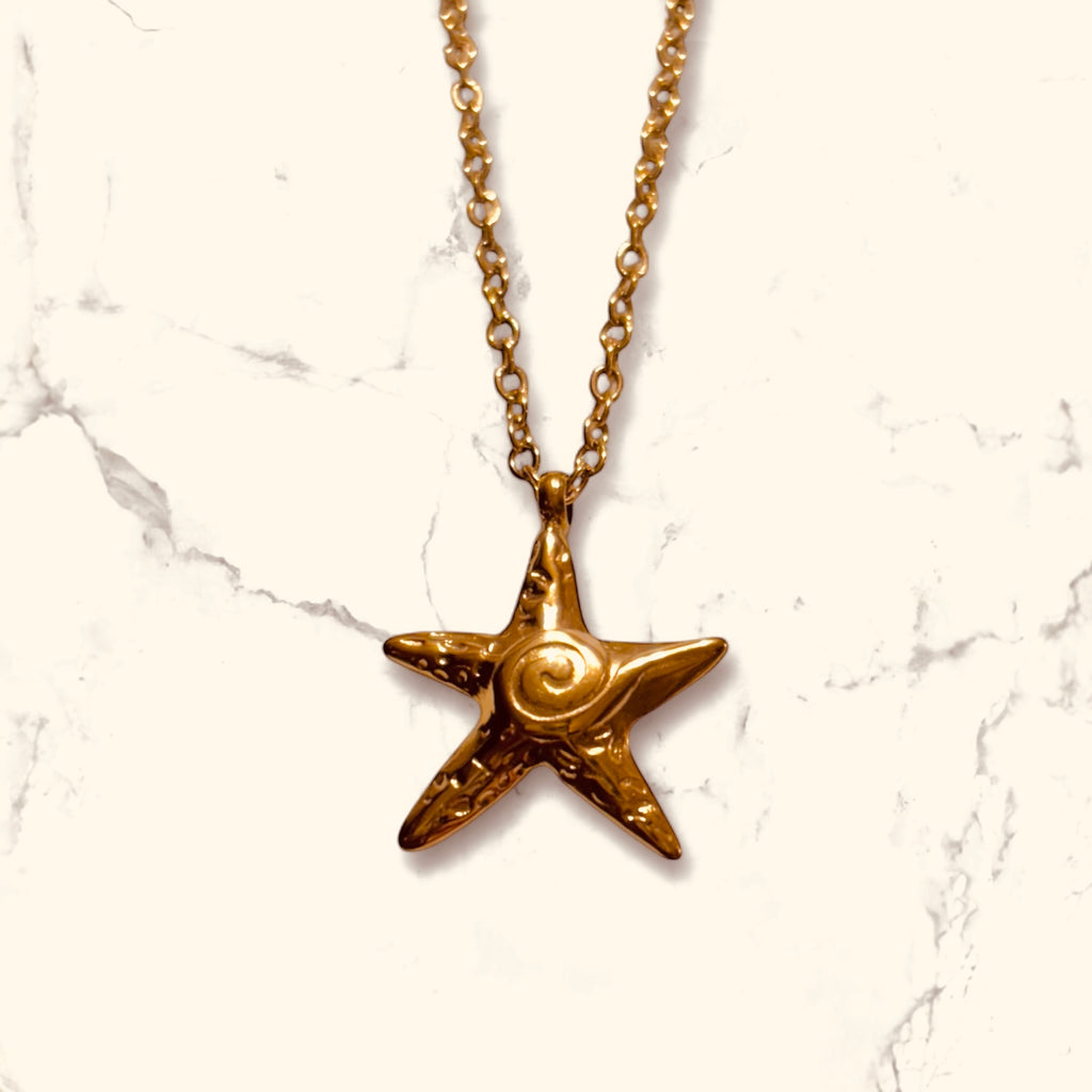Golden Anti Tarnish Star Shaped Pendant Clasp Necklace - RYZZ
