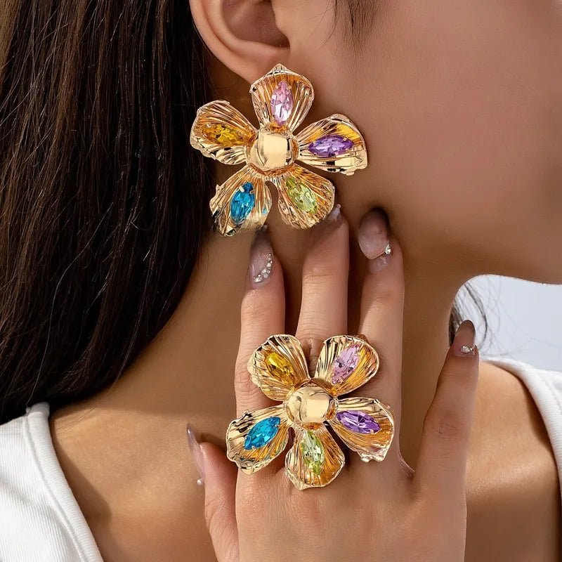 Ring and a Pair of Floral Earrings Set Chunky Alloy Gold Plated Jewelry Set - RYZZ