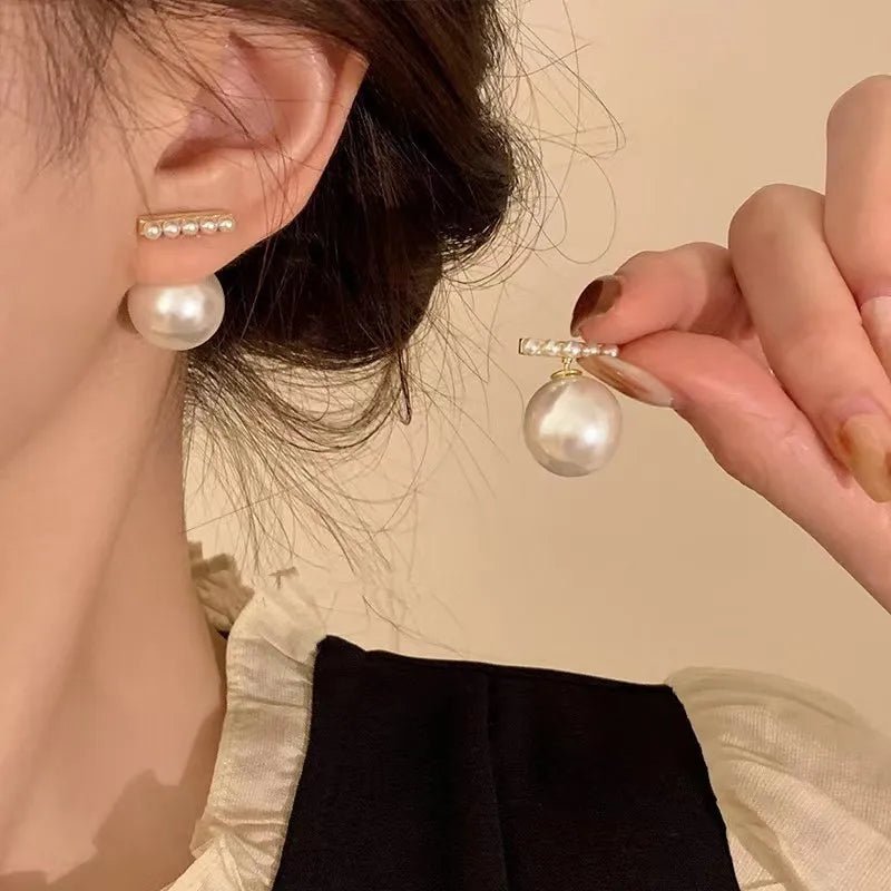 Dainty Earrings in Gold Plating Alloy with a Pearl Drop n Droplets - RYZZ