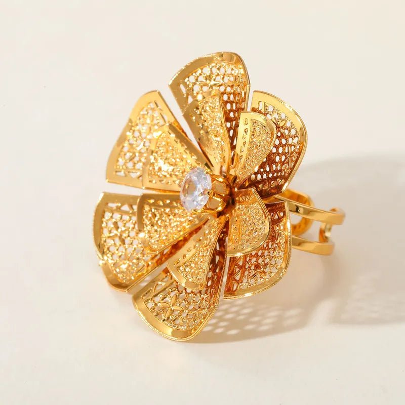 Exquisite Ring With Embedded Zircon Flowers In 18K Gold Plated Stainless Steel For Casual Weekend Selfie Street Style Jewellery - RYZZ