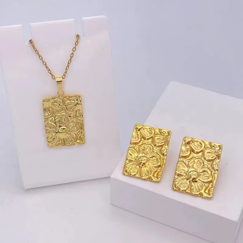 Water Plated Imitation Gold Hot Selling 304 Stainless Steel Flower Pattern Earrings Necklace Set - RYZZ
