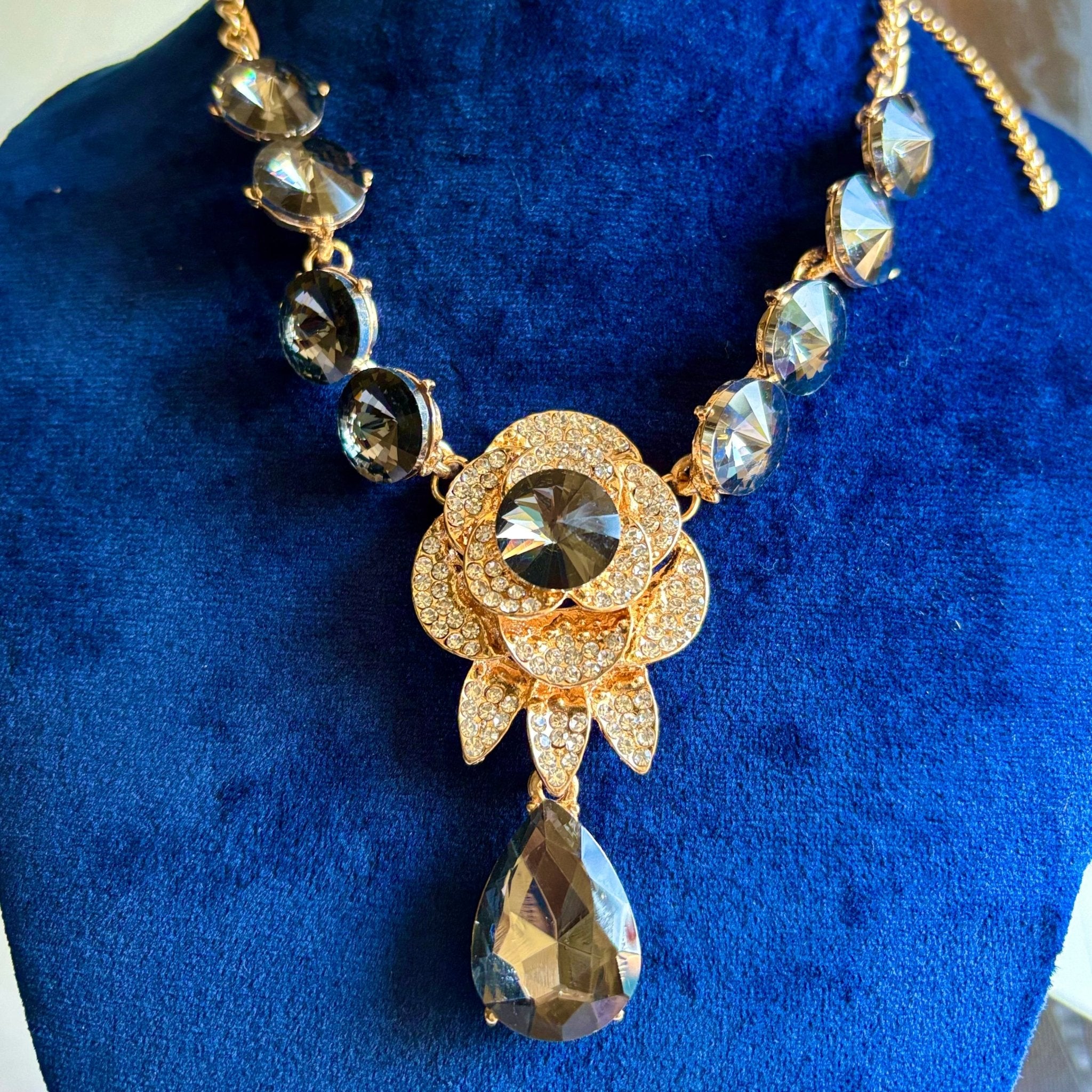 Black Colour Crystal Bold Statement Necklace Golden Tone - RYZZ