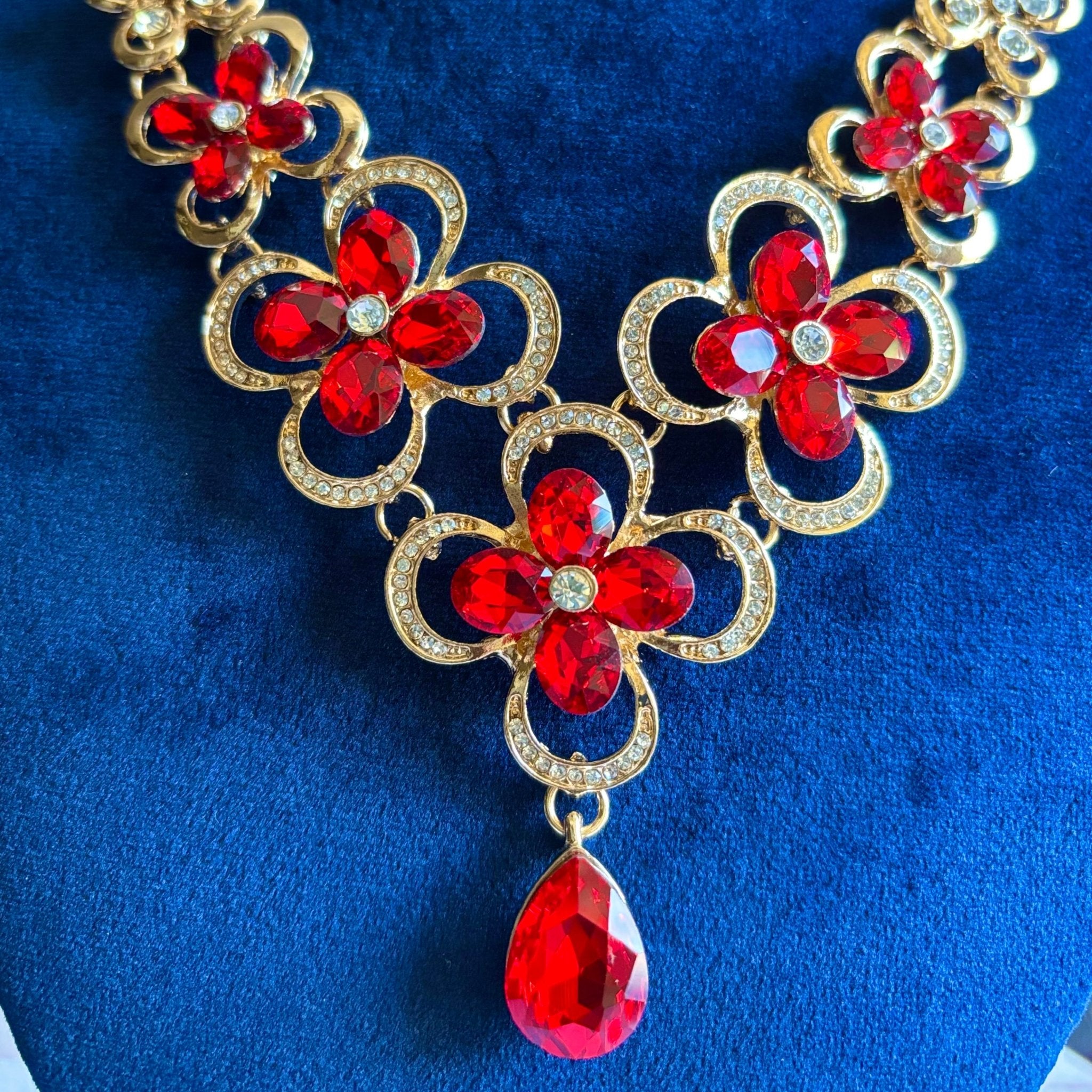 Red Chunky Floral Pattern Bold Brass Statement Necklace Party Wear Neck Piece - RYZZ