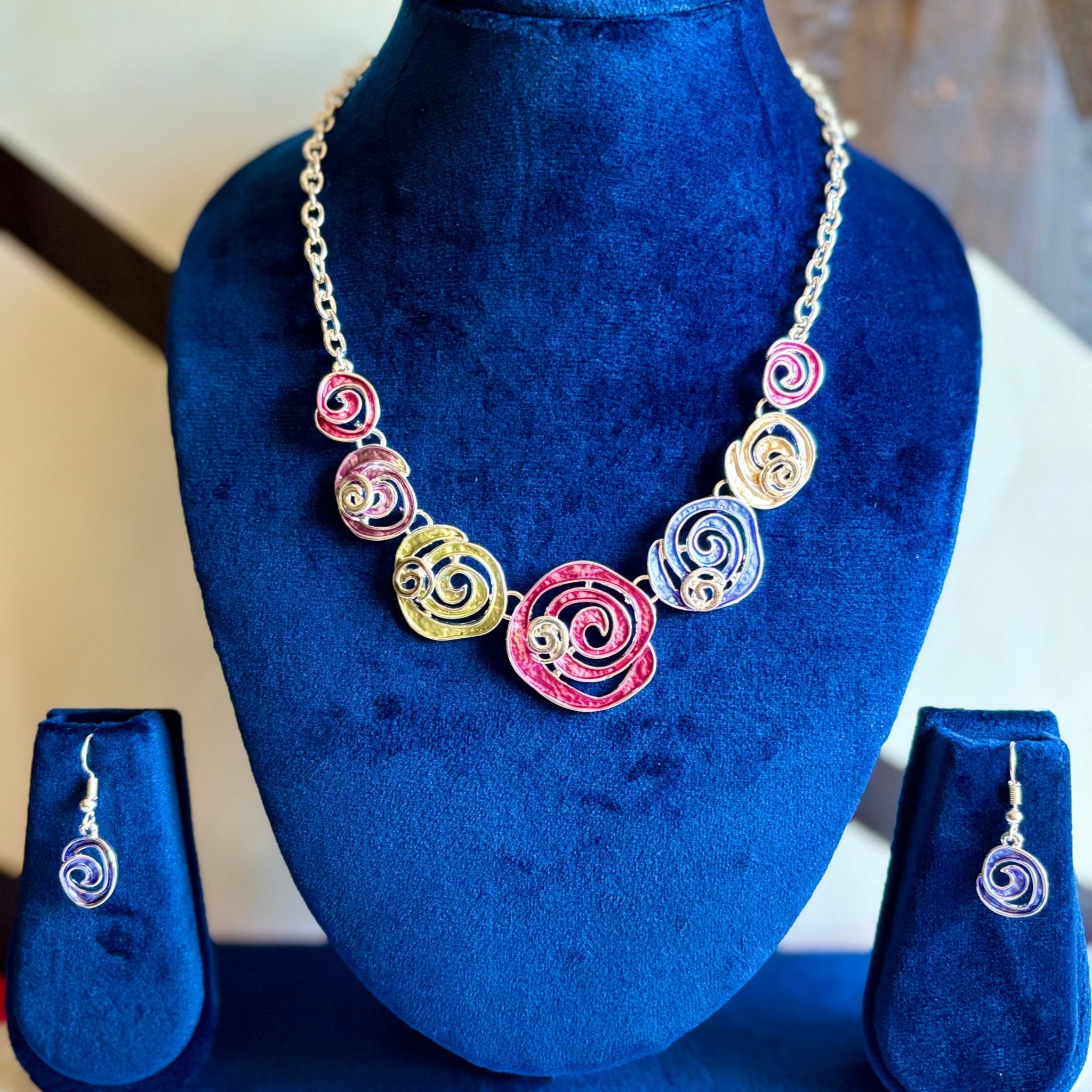 Multi Color Abstract Pattern Chunky Necklace and Earrings Set in Brass - RYZZ
