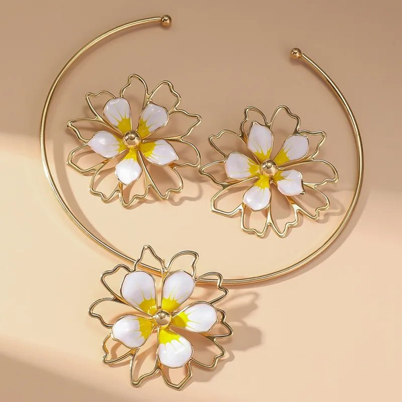 Yellow Retro Exaggerated Flower Alloy Women's Jewelry Set - Necklace and Earrings - RYZZ