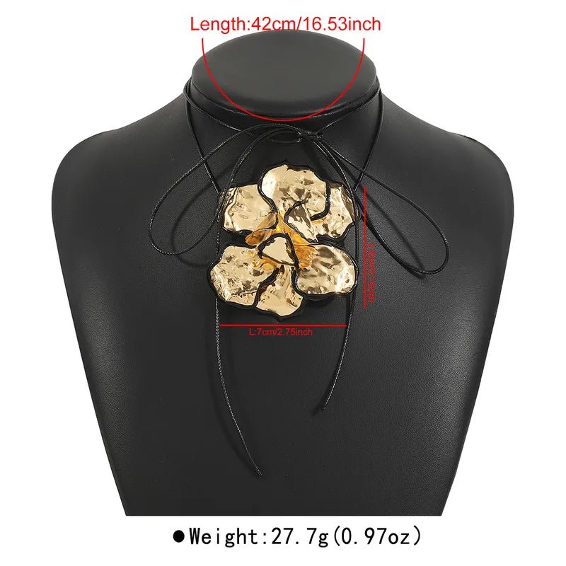 Vintage Style Flower Wax Line Iron Choker Gold Plating Statement Necklace - RYZZ