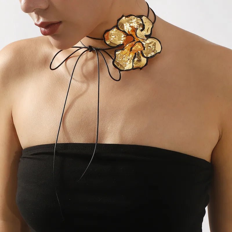 Vintage Style Flower Wax Line Iron Choker Gold Plating Statement Necklace - RYZZ