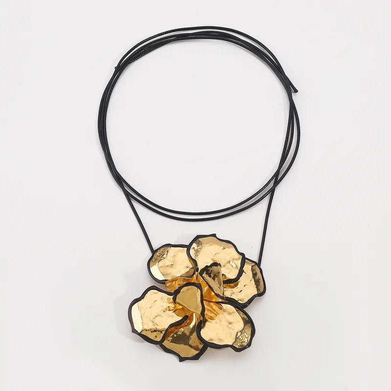 Vintage Style Flower Wax Line Iron Choker Gold Plating Statement Necklace - RYZZ