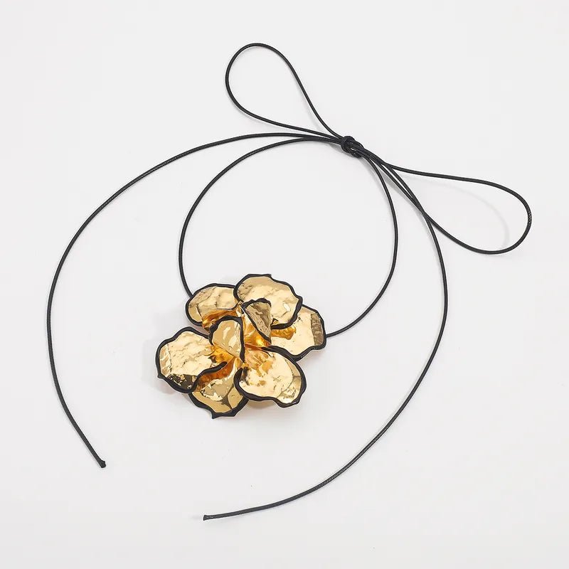 Vintage Style Flower Wax Line Iron Choker Gold Plating Statement Necklace - RYZZ