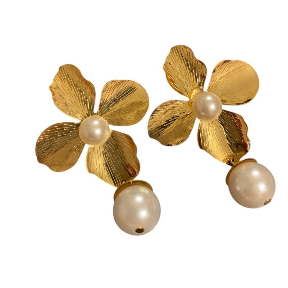 Chunky Metal with Pearl Korean Design Earrings Gold Finish - RYZZ