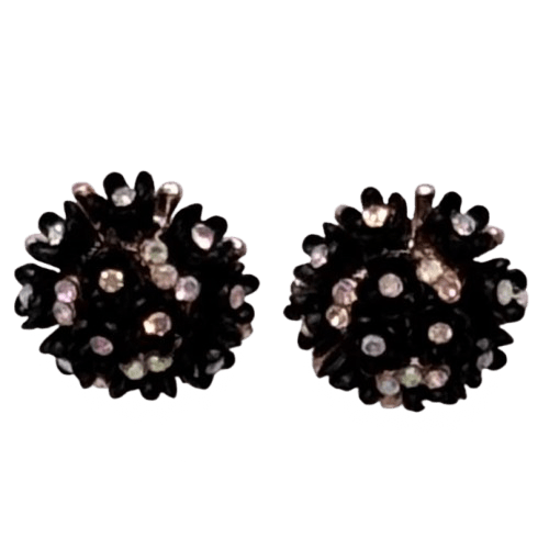 Black Floral Stud Earrings with Stones - RYZZ