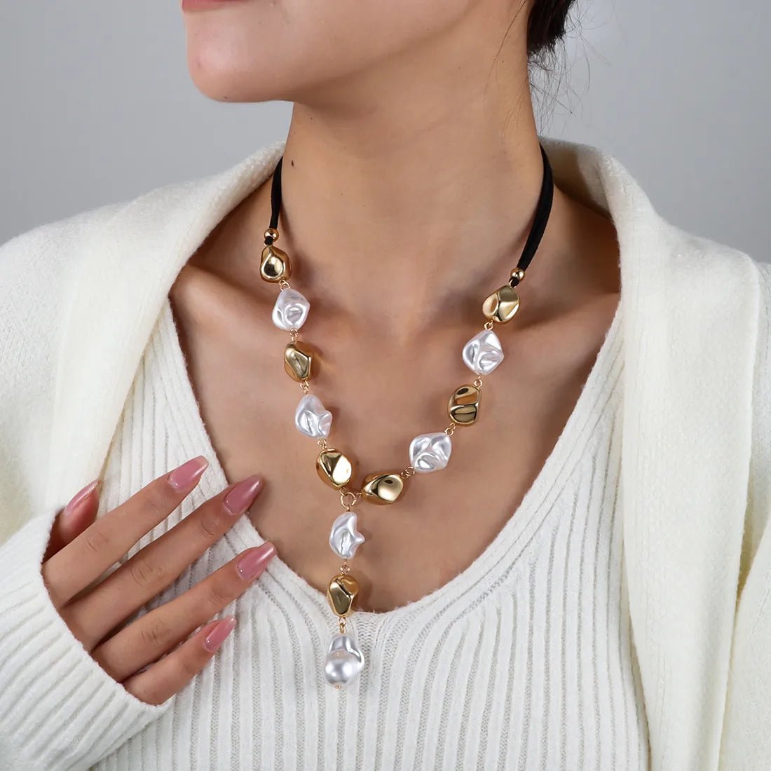 Golden Y - Shaped Necklace Baroque Design Irregular Fashionable Women's Jewelry Elegant Luxury Sweet British Style - RYZZ