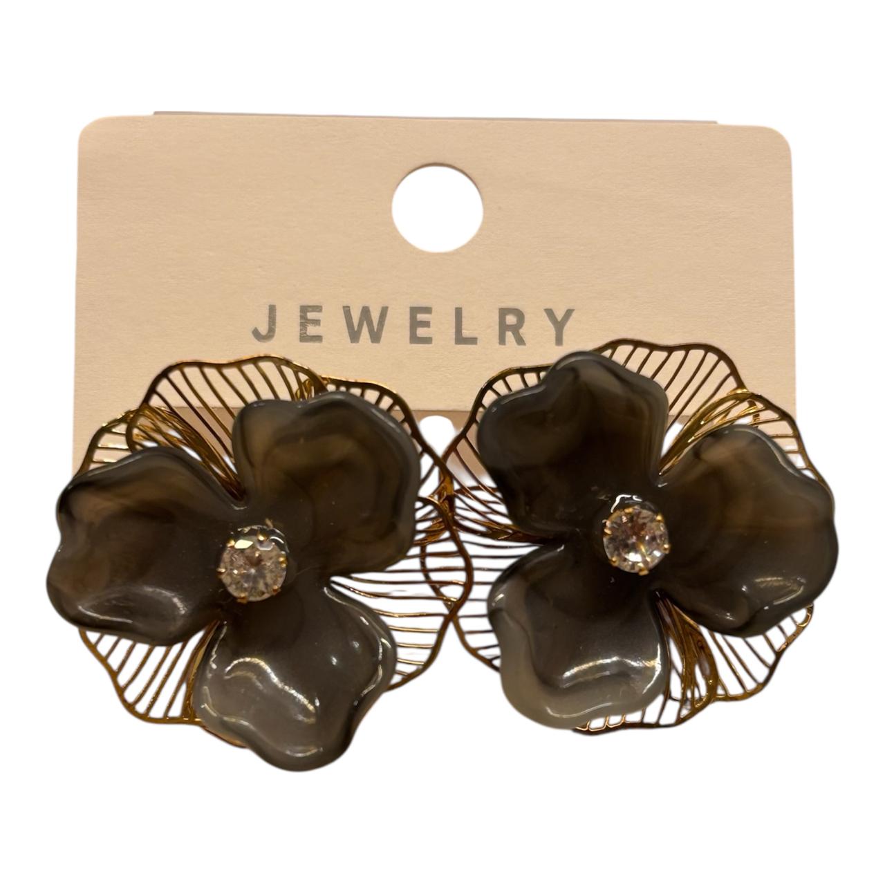 Translucent floral design Korean metal Earrings which gives you a stunning look - RYZZ